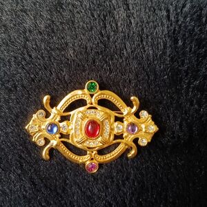 Elegant Gold and Multicolor Gemstone Brooch